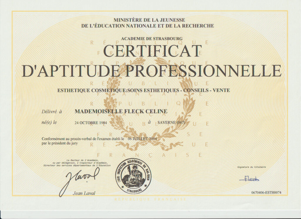 Certificat d’Aptitude Professionnelle en Esthétique et Cosmétique obtenu par Céline